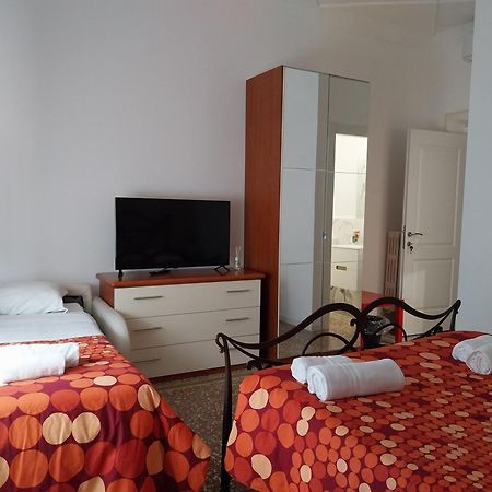 Lo Sguardo Sui Re Hotel โรม ภายนอก รูปภาพ